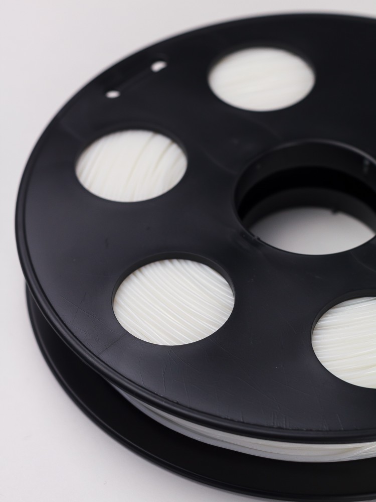 Белый TPU SOFT пластик Bestfilament для 3D-принтеров 0.5 кг (1,75 мм)
