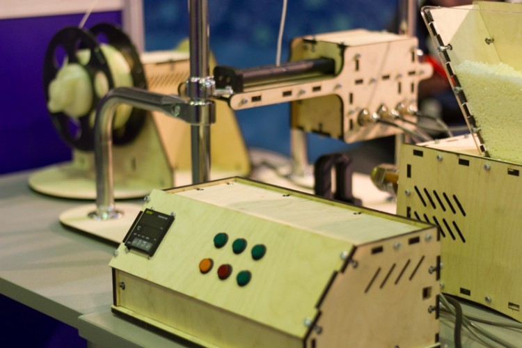 Мобильный экструдер для производства 3D-прутка BestRuder